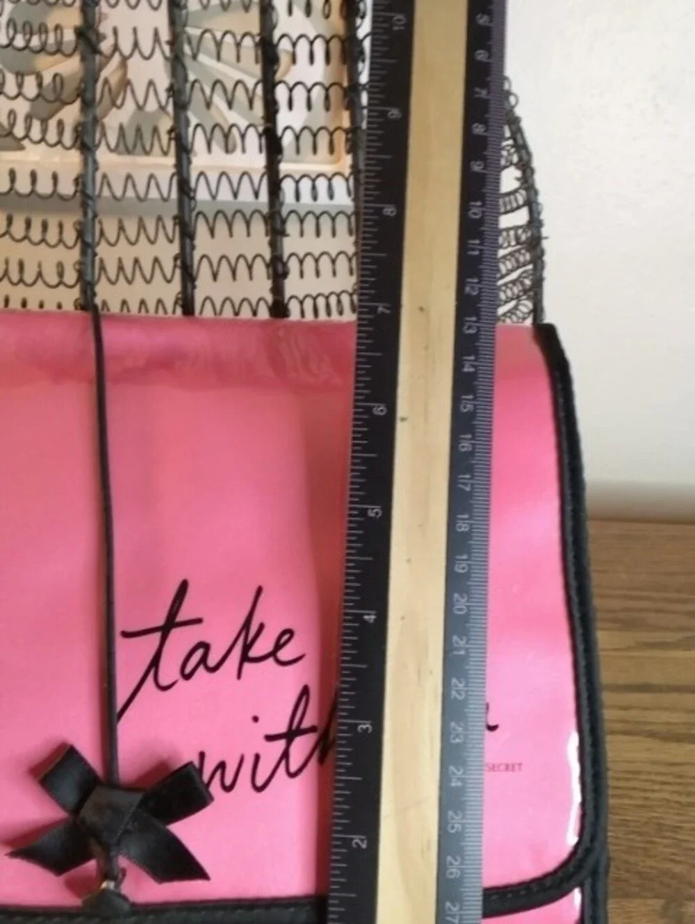 Victorias Secret compact pink